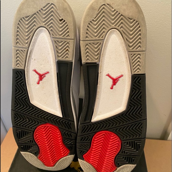 Jordan 4 Retro - Picture 5 of 6